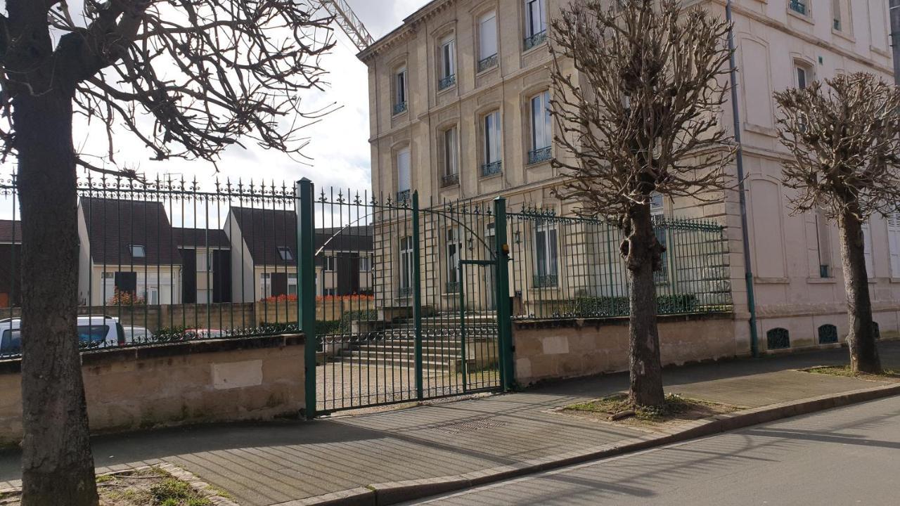 Linotin Centre Ville Compiegne Bagian luar foto